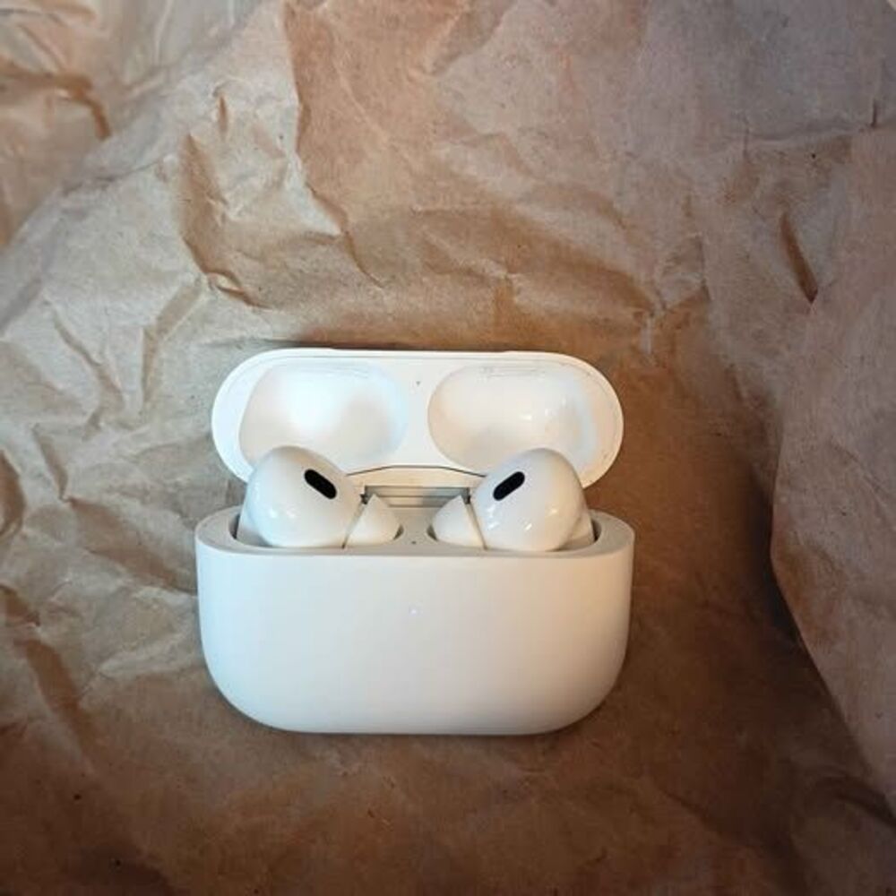 Apple Airpods Pro Second Generation with Magsafe Charging Case